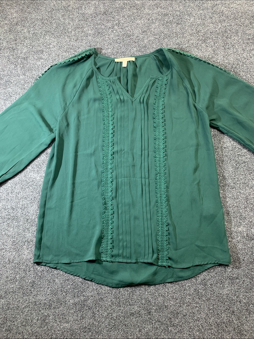 41 Hawthorn Forest Green Pintuck & Lace Trim V-Neck Blouse